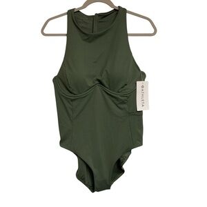 Athleta NEW 38-b/c bathing suit